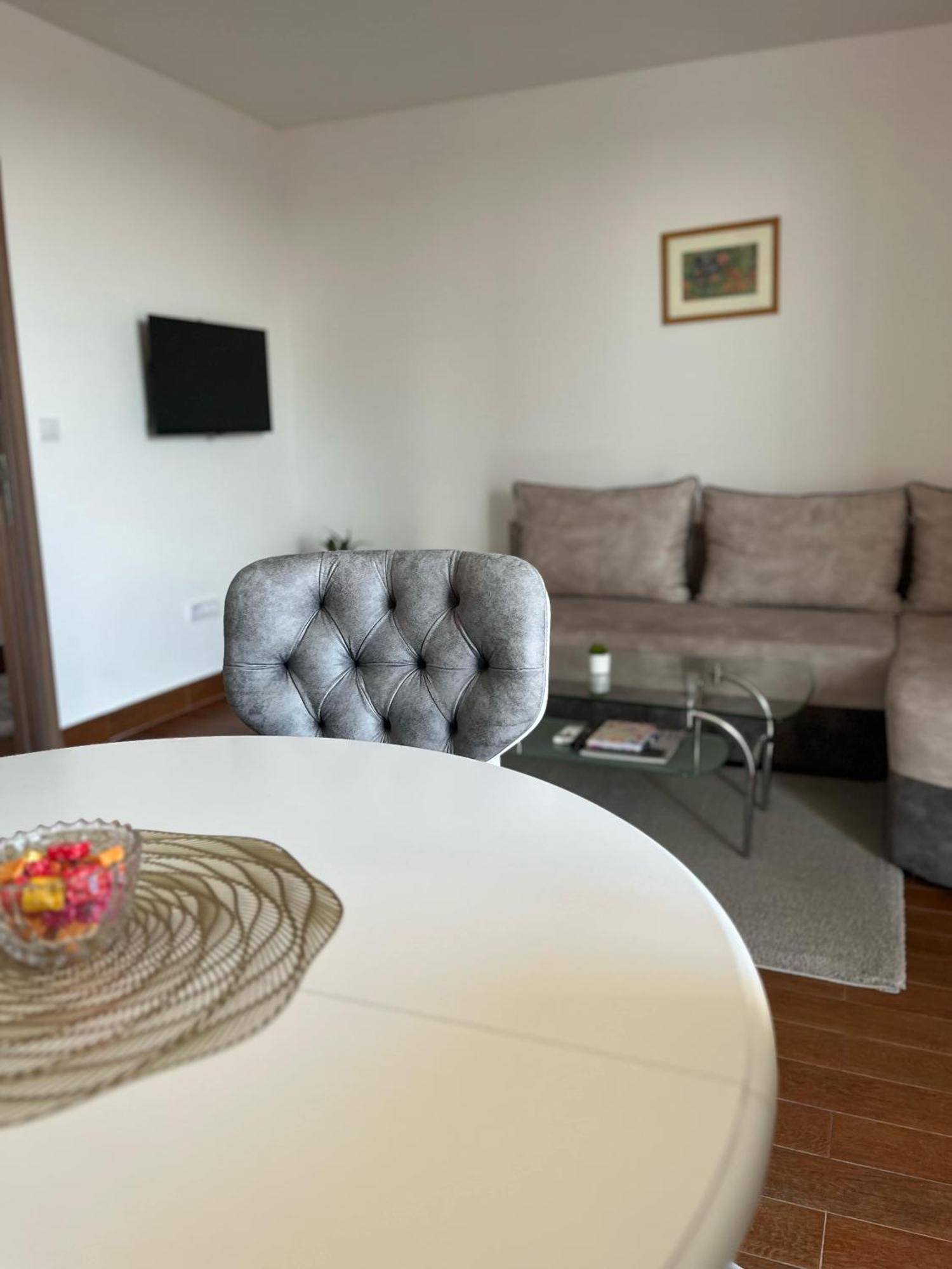 Surcin Apartment Ledine Dış mekan fotoğraf